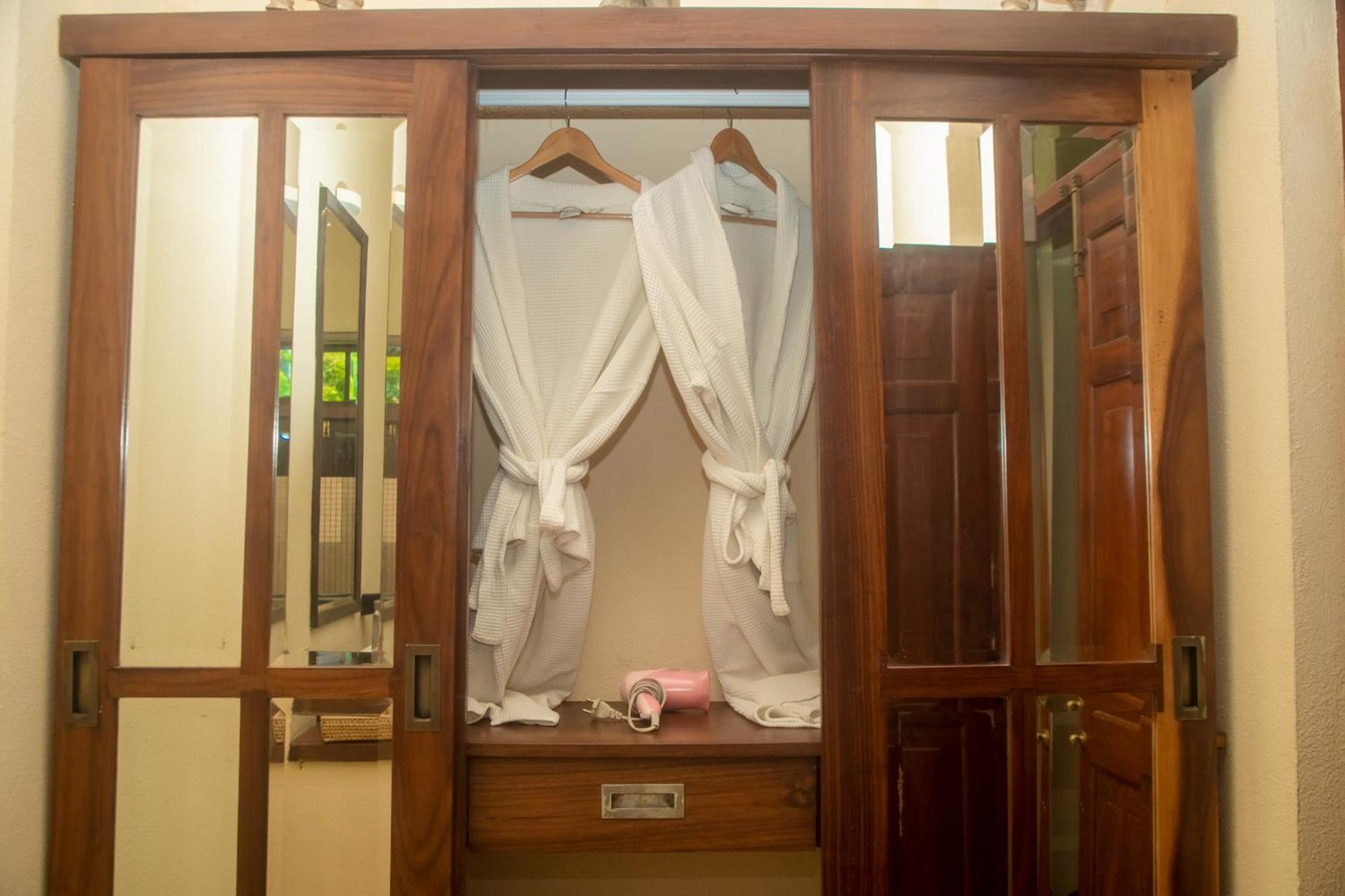 Nikara Luxury Beach House Tissamaharama Exterior photo